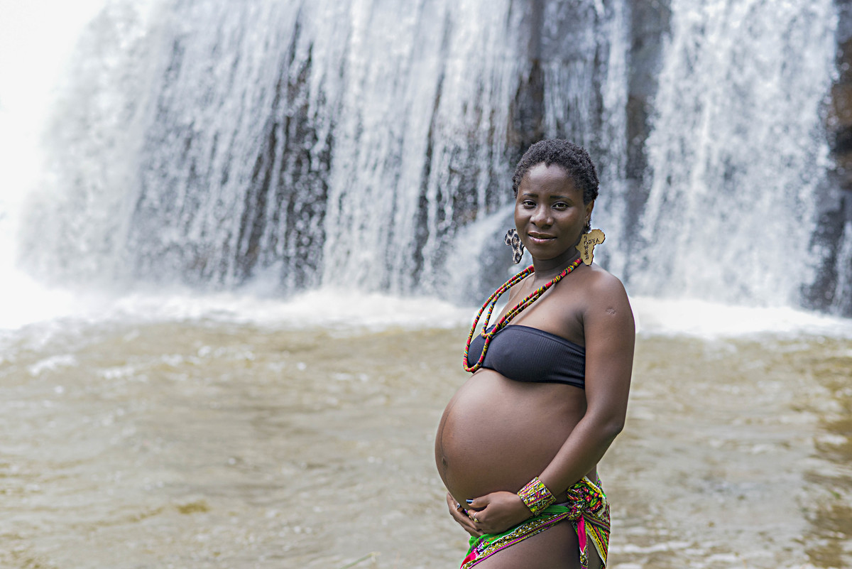 Ensaio feminino BH, ensaio fotográfico BH, ensaio lindo de gestante BH, gestante BH, beleza negra BH, mulher preta BH, beleza preta BH, beleza da mulher preta BH, black power, fotografo BH, ensaio fotográfico beleza negra, preta linda BH, negra linda BH