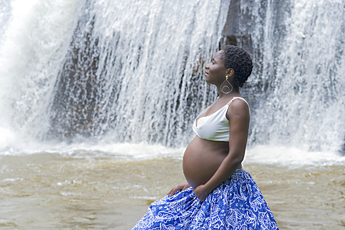 Ensaio feminino BH, ensaio fotográfico BH, ensaio lindo de gestante BH, gestante BH, beleza negra BH, mulher preta BH, beleza preta BH, beleza da mulher preta BH, black power, fotografo BH, ensaio fotográfico beleza negra, preta linda BH, negra linda BH