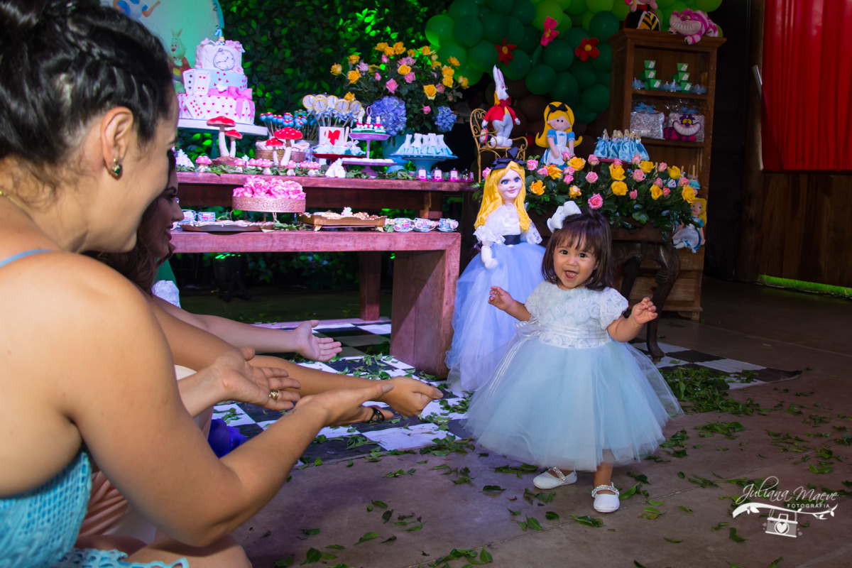 Juliana Maeve, Juliana Maeve Fotografia, Aniversario Infantil Ouro preto, Fotografa crianças ouro preto, Fotografa crianças mariana, festa alice no pais das maravilhas