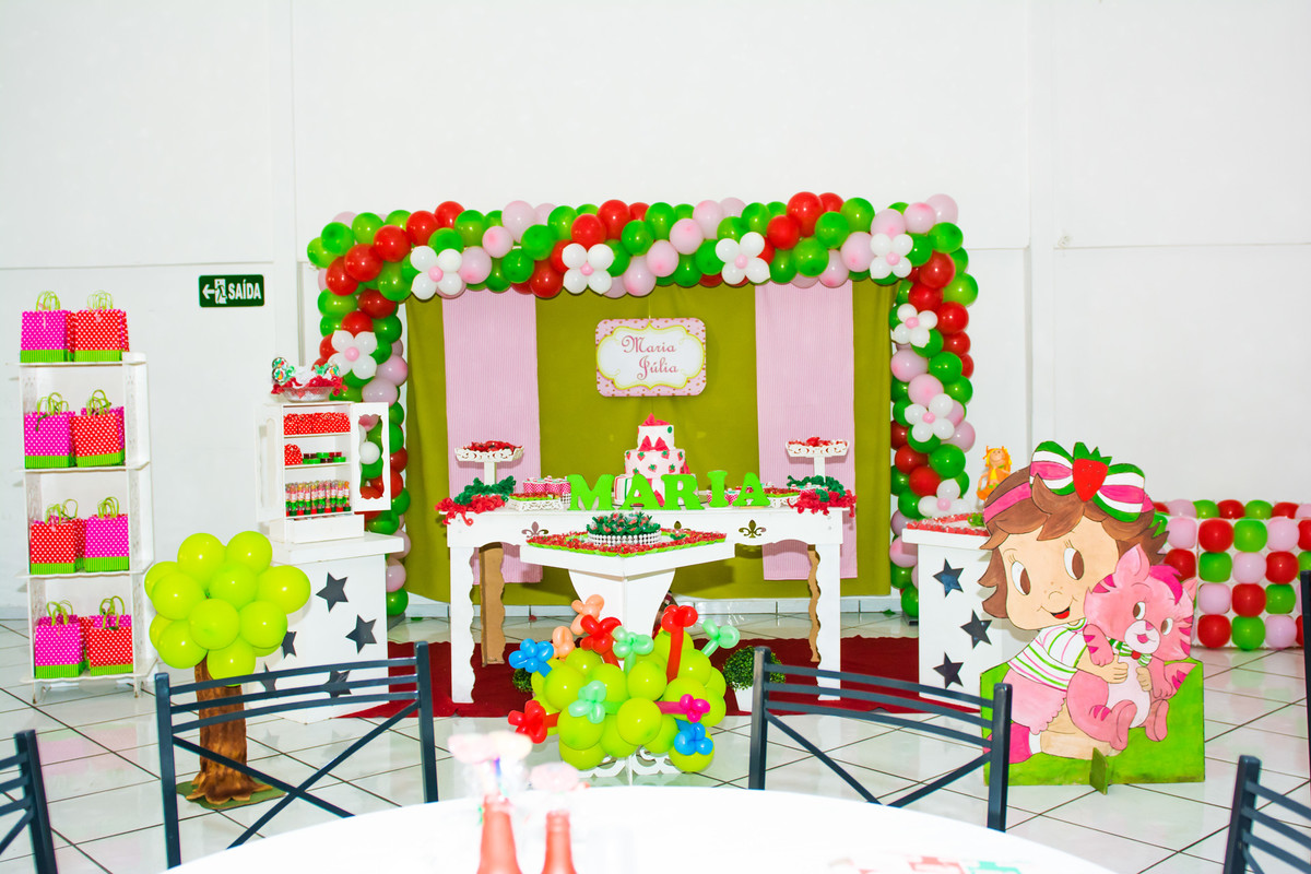 Uzzo Ouro Preto, aniversario na Uzzo, Fotografia Infantil Ouro Preto, Aniversario Infantil Ouro Preto, Juliana Maeve, Juliana Maeve Fotografia, Fotografa Ouro Preto, Aniversario Moranguinho