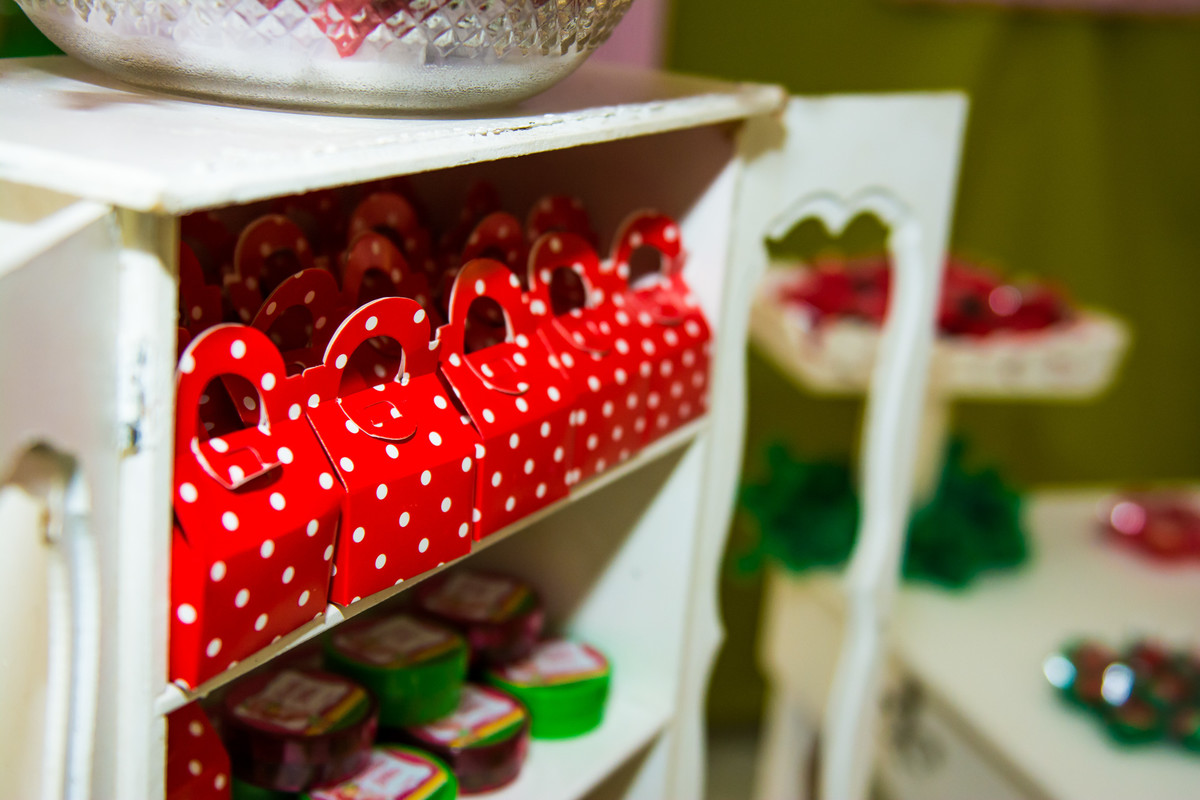 Uzzo Ouro Preto, aniversario na Uzzo, Fotografia Infantil Ouro Preto, Aniversario Infantil Ouro Preto, Juliana Maeve, Juliana Maeve Fotografia, Fotografa Ouro Preto, Aniversario Moranguinho