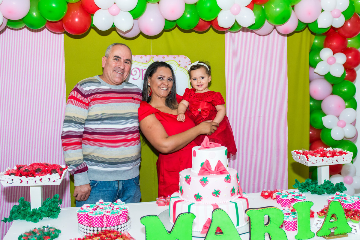 Uzzo Ouro Preto, aniversario na Uzzo, Fotografia Infantil Ouro Preto, Aniversario Infantil Ouro Preto, Juliana Maeve, Juliana Maeve Fotografia, Fotografa Ouro Preto, Aniversario Moranguinho