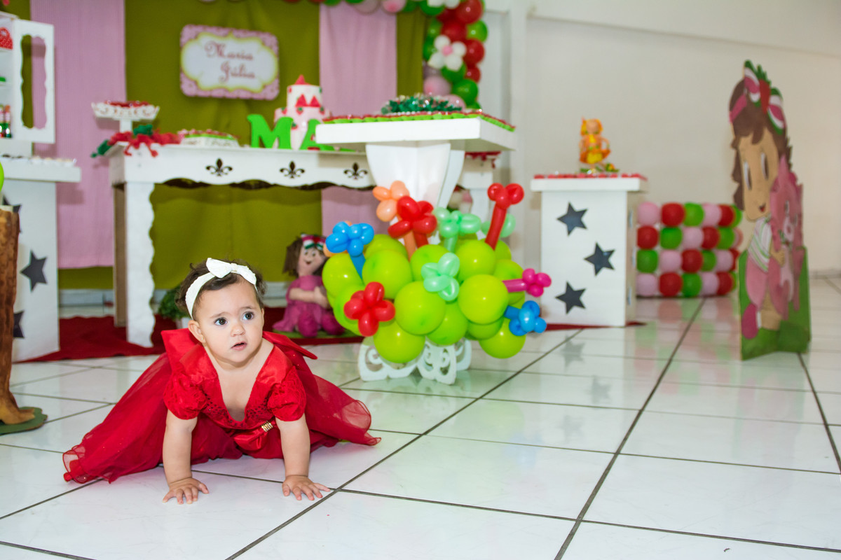 Uzzo Ouro Preto, aniversario na Uzzo, Fotografia Infantil Ouro Preto, Aniversario Infantil Ouro Preto, Juliana Maeve, Juliana Maeve Fotografia, Fotografa Ouro Preto, Aniversario Moranguinho