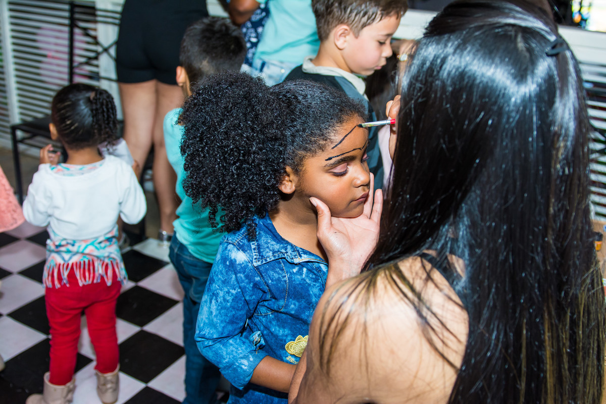 Uzzo Ouro Preto, aniversario na Uzzo, Fotografia Infantil Ouro Preto, Aniversario Infantil Ouro Preto, Juliana Maeve, Juliana Maeve Fotografia, Fotografa Ouro Preto, Aniversario Moranguinho