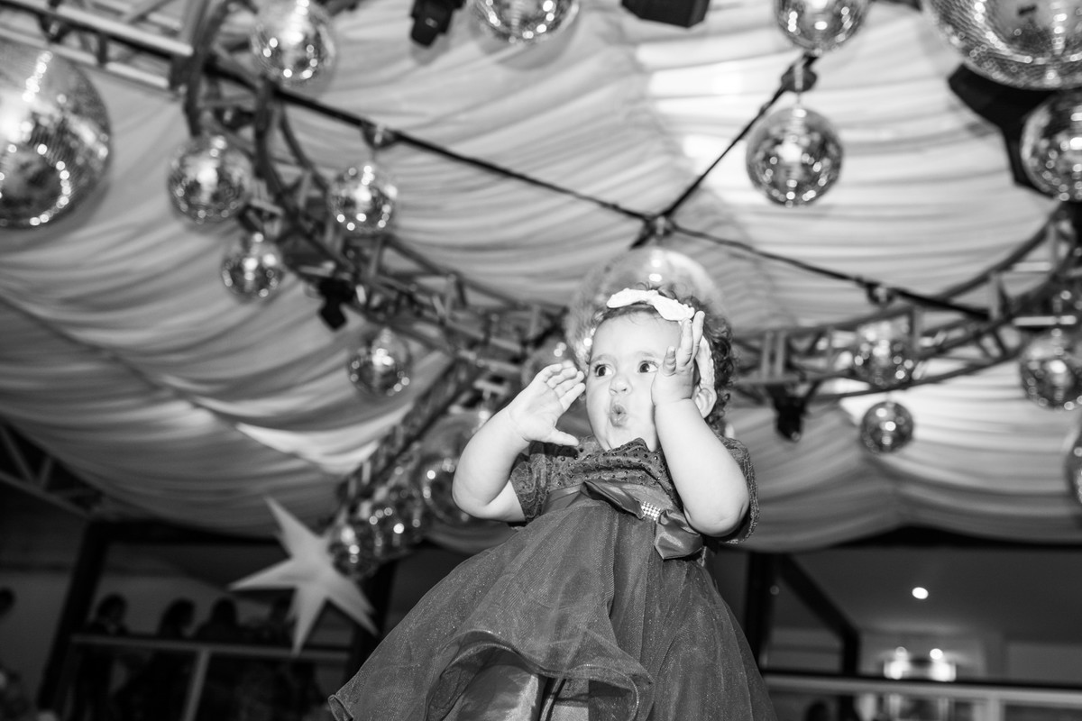 Uzzo Ouro Preto, aniversario na Uzzo, Fotografia Infantil Ouro Preto, Aniversario Infantil Ouro Preto, Juliana Maeve, Juliana Maeve Fotografia, Fotografa Ouro Preto, Aniversario Moranguinho