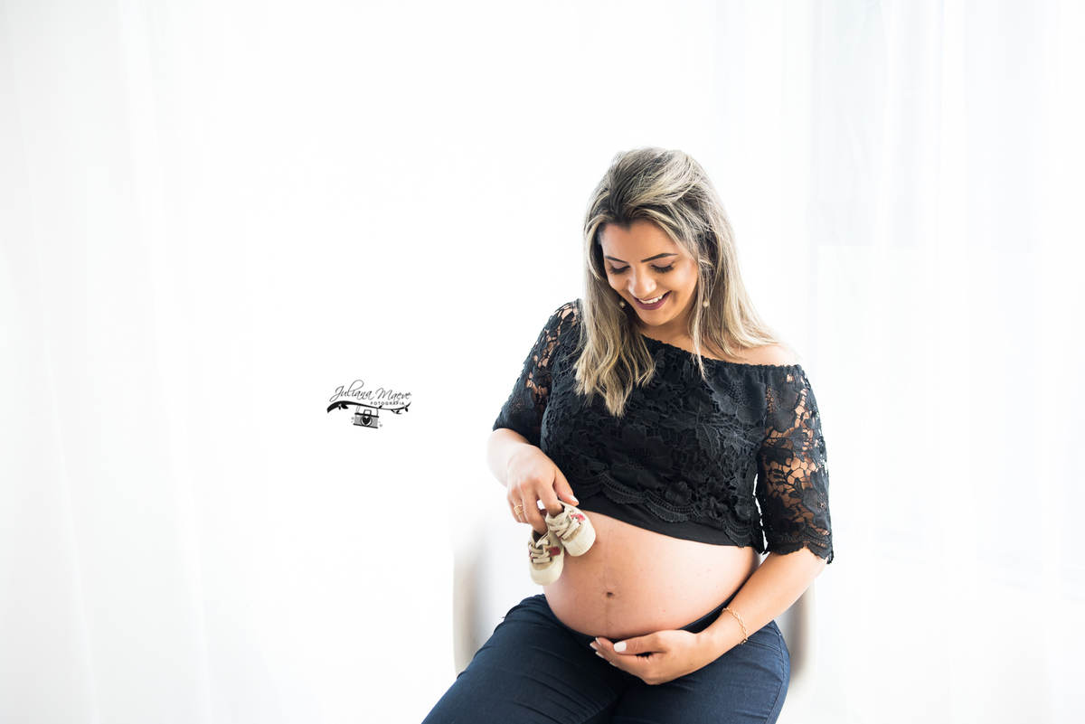 gestante, juliana maeve, juliana maeve fotografia, sessao gestante ouro preto, gestante  em estudio, juliana Maeve Fotografia, sessao fotografica gestante, Fotografos em Ouro Preto, estudio fotografia Ouro Preto, Estúdio  fotográfico Ouro preto.