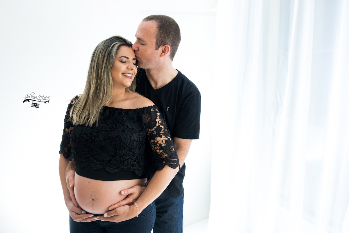 gestante, juliana maeve, juliana maeve fotografia, sessao gestante ouro preto, gestante  em estudio, juliana Maeve Fotografia, sessao fotografica gestante, Fotografos em Ouro Preto, estudio fotografia Ouro Preto, Estúdio  fotográfico Ouro preto.