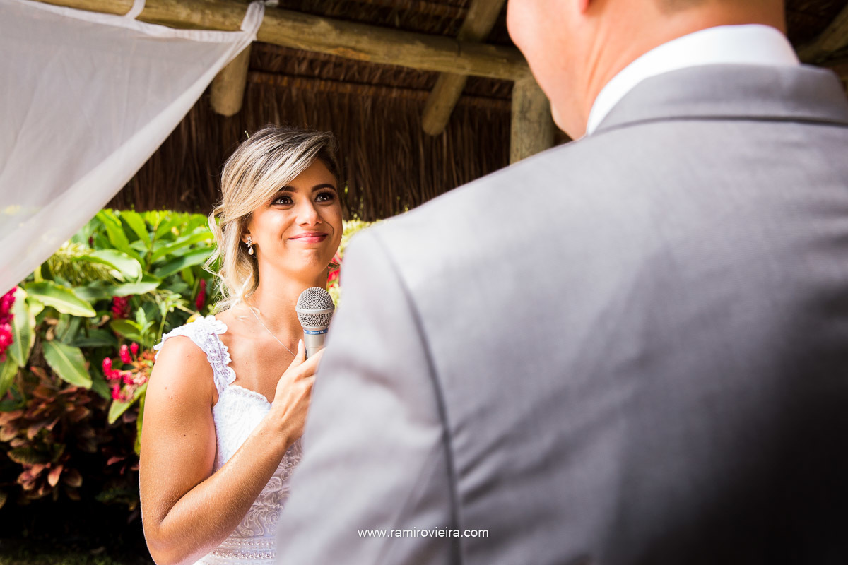 case com alguém que te olhe, como a Patricia olha pro Virgílio