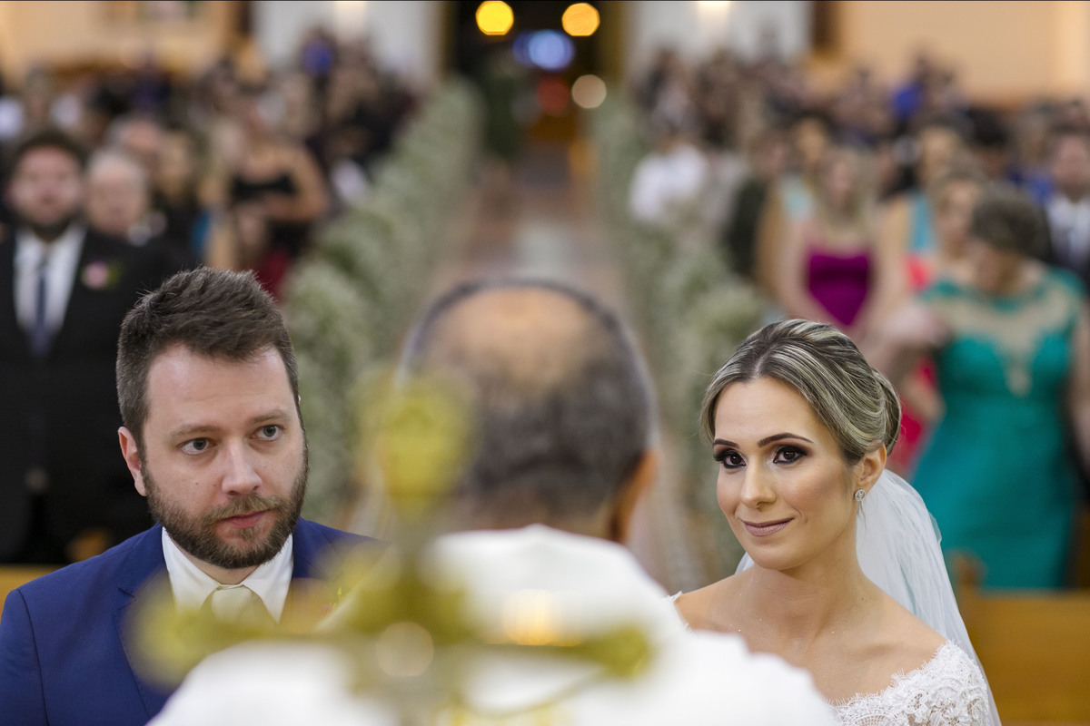 casal no altar 