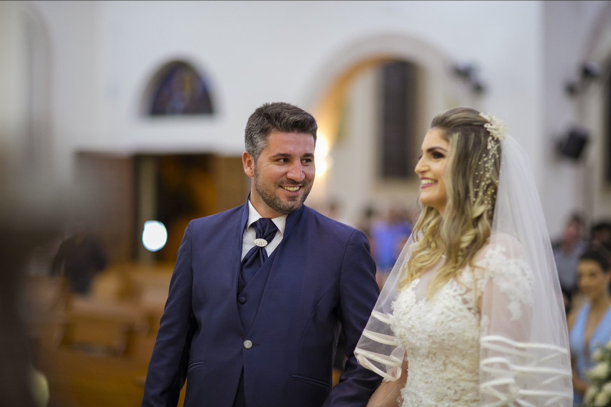 casal no altar 