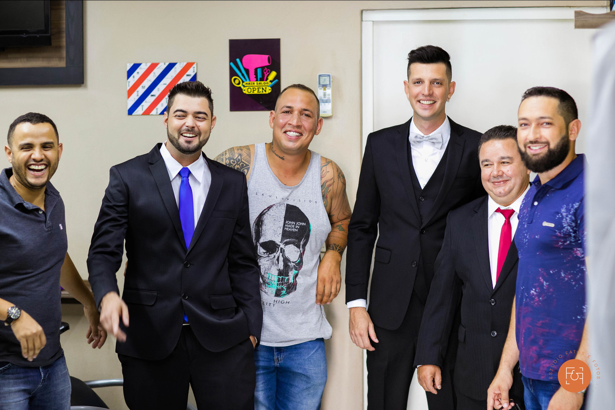 noivo e familiares no making of