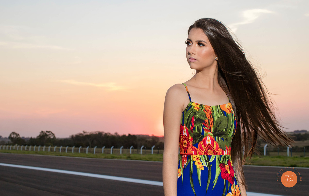 foto posada ao pôr do sol