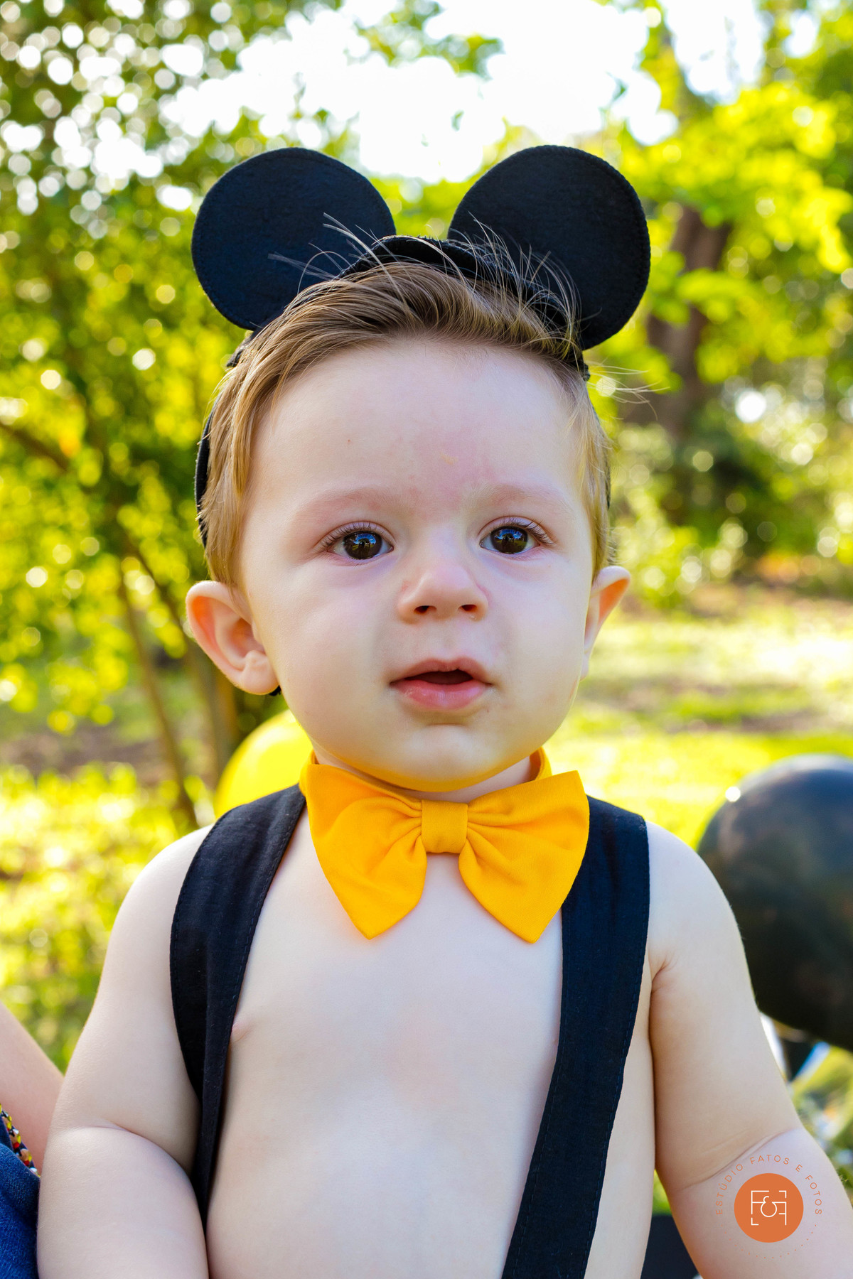 Mateus no dia do Smash the cake