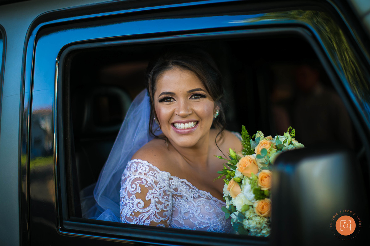 Noiva no carro