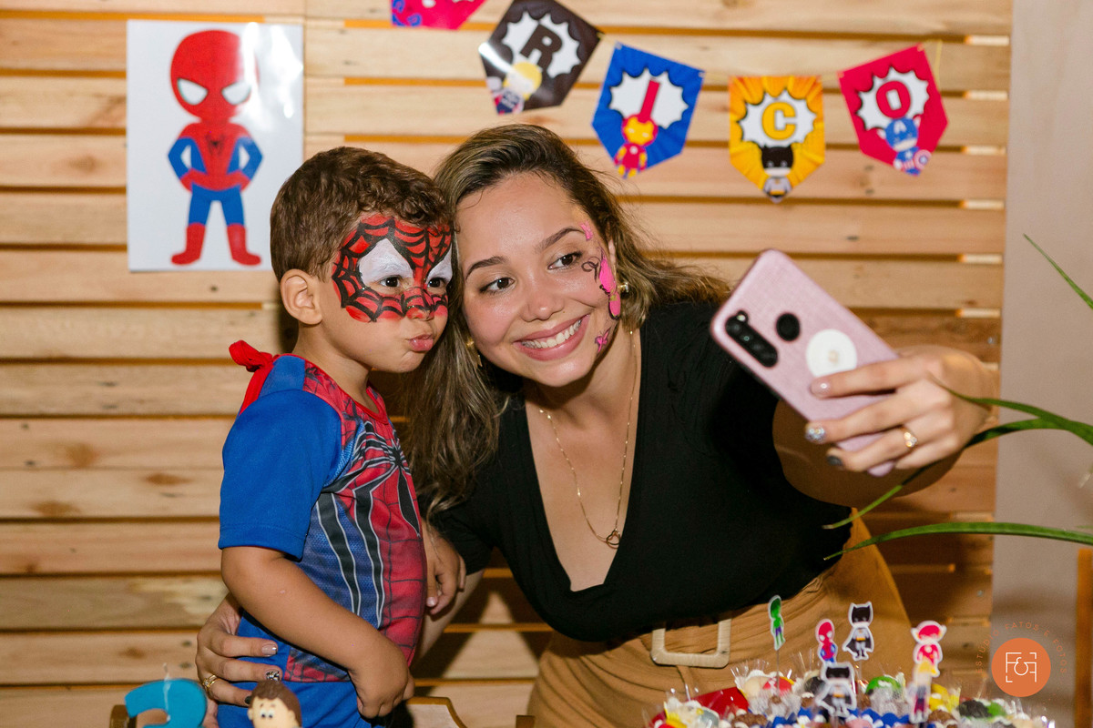 aniversariante com a mãe