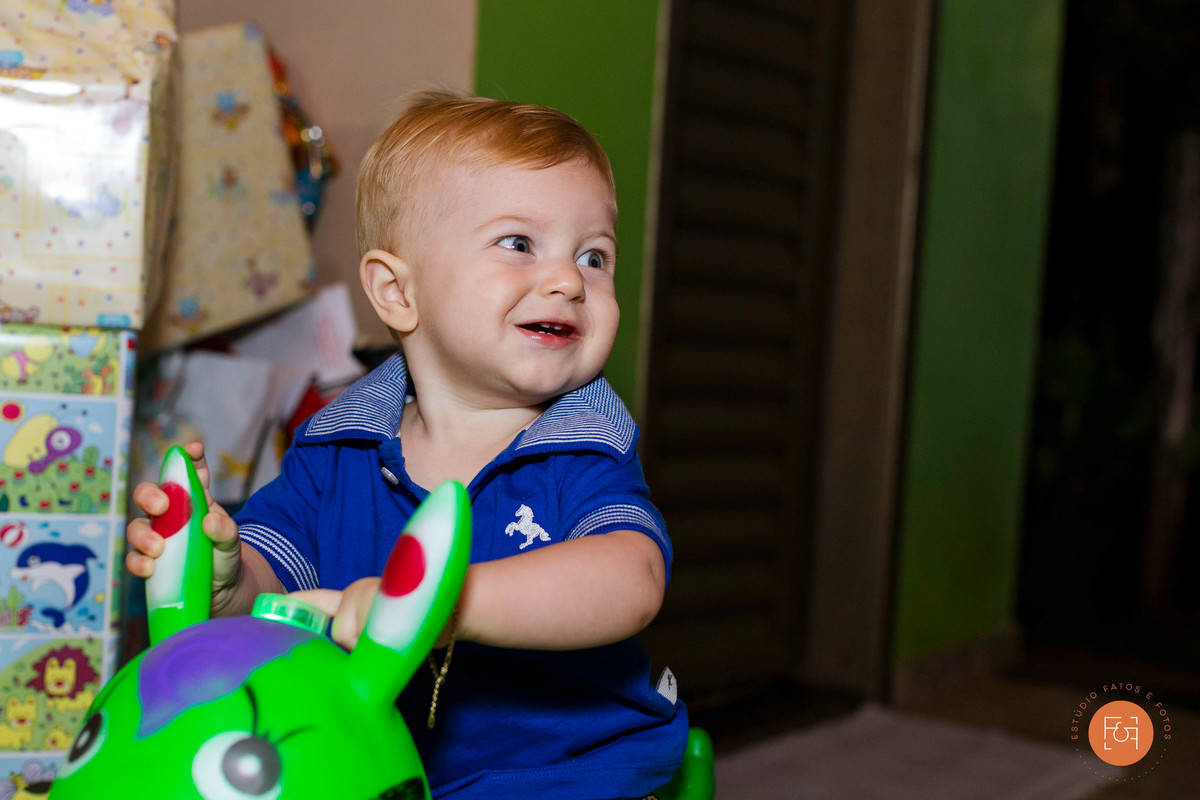 aniversariante com presentes