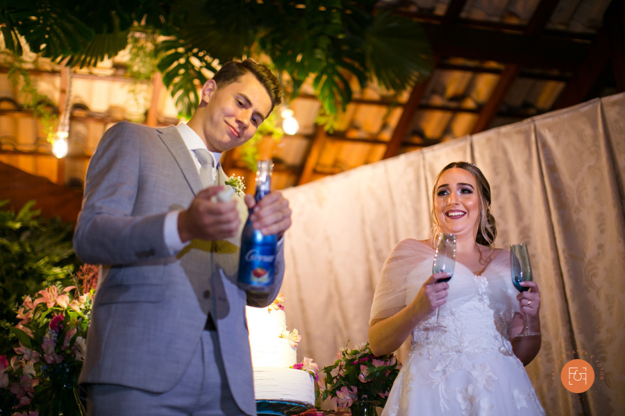 brinde dos noivos na festa