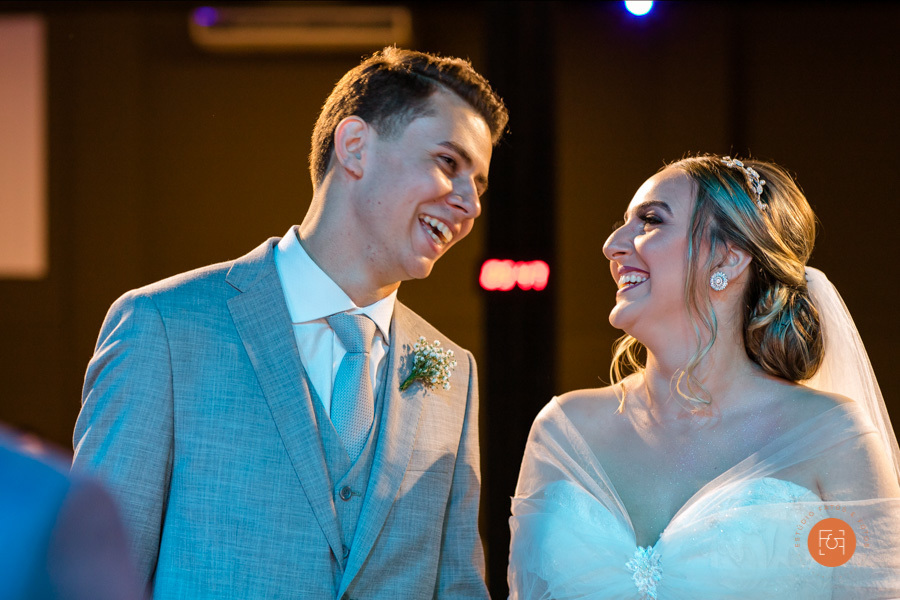 noivos troca de olhar cerimonia