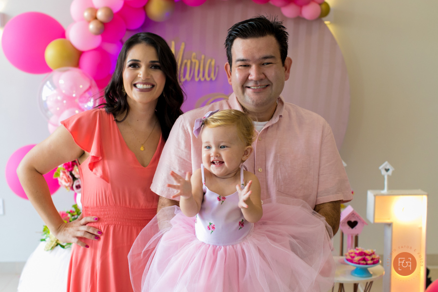 aniversariante menina com os pais