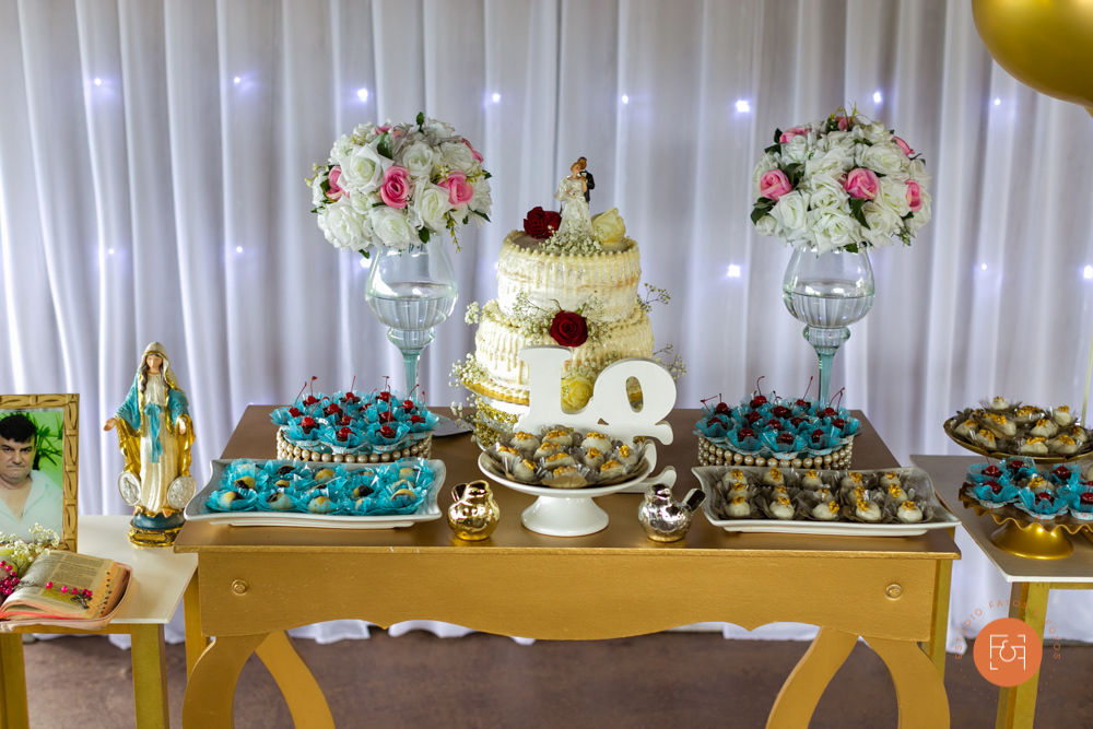 decoração mesa do bolo