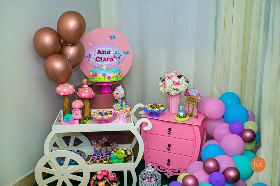 decoração mesa do bolo