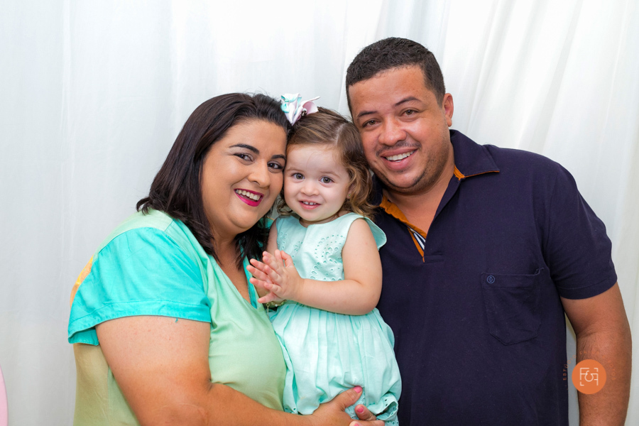 aniversariante menina com os pais