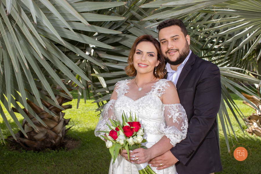 noivos se abraçando