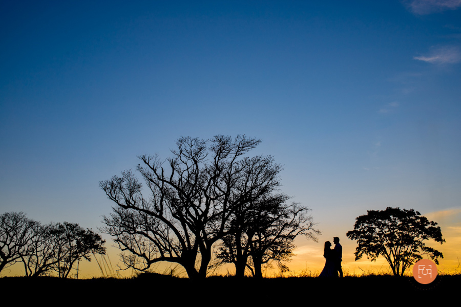 pré wedding noivos silhueta por do sol