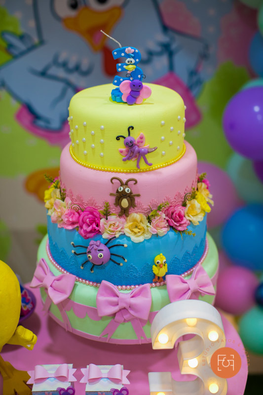 decoração mesa do bolo