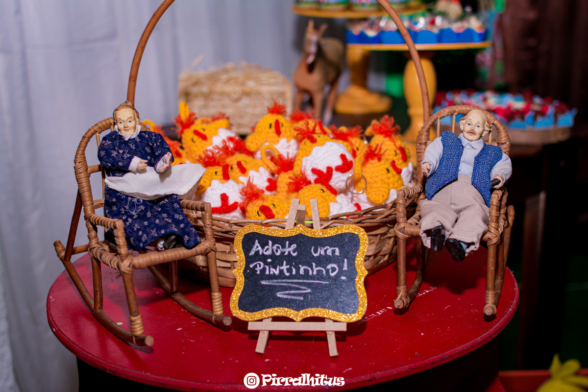 lembrancinhas, pintinhos de crochê. Festa tema fazendinha.