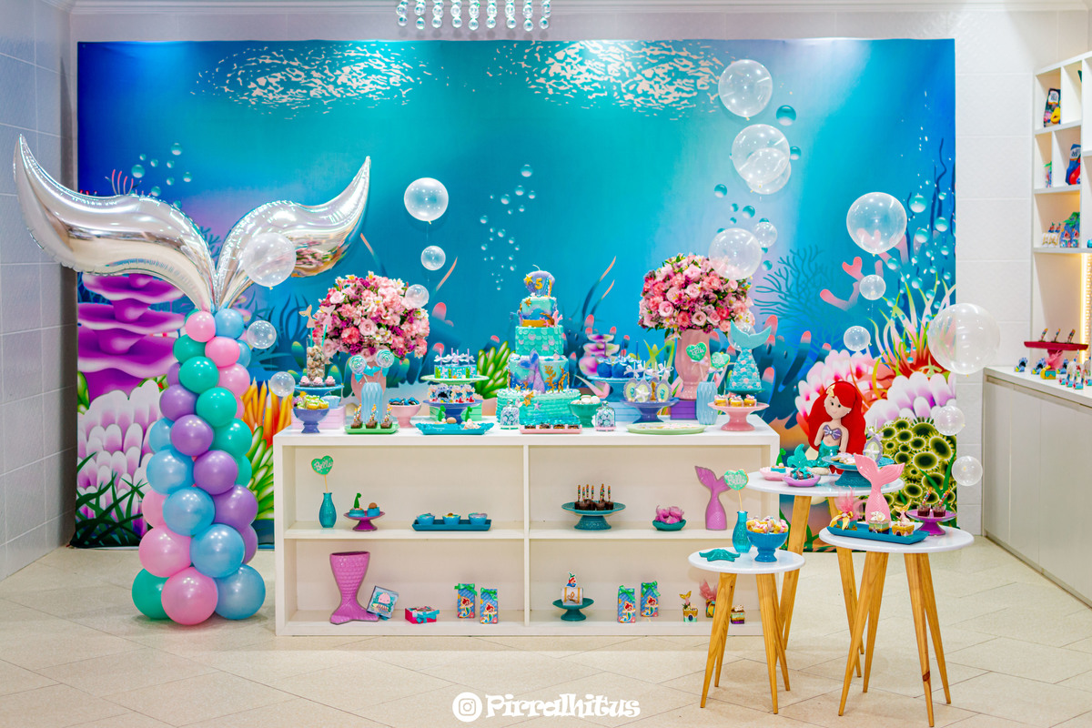 Foto panoramica da festa da Isabella. Tema: Pequena Sereia