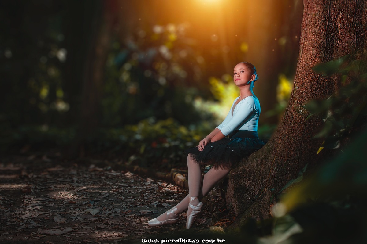 Bailarina, fotografia com edição tipo fantasia, usando overlay. Fotógrafo JL Tavares da Pirralhitus, fotografia infantil.