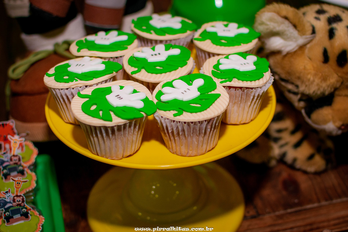 cupcake mickey safari