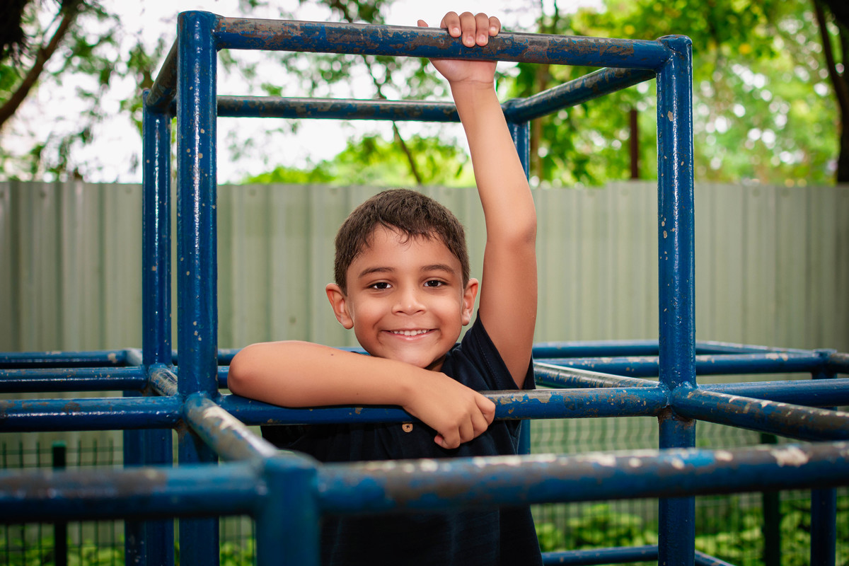 Menino no Brinquedão do Rio 2 Park.