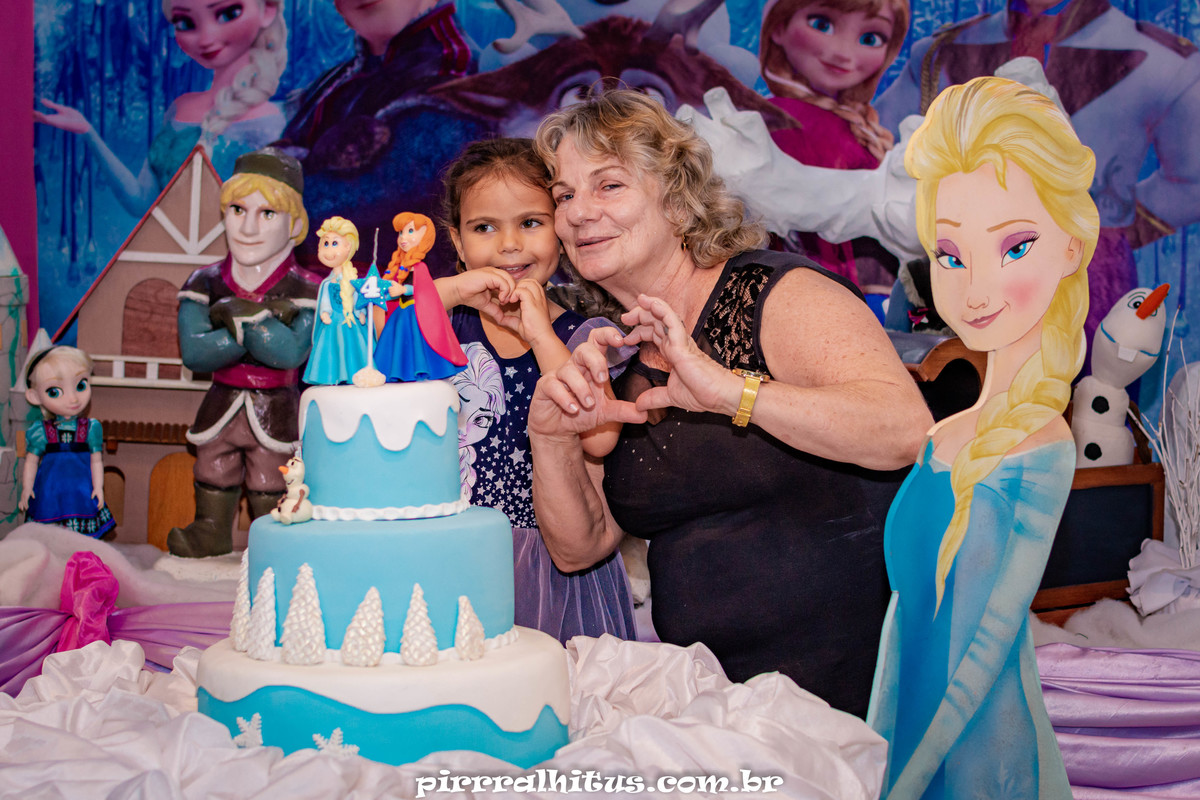 aniversariante e vovó