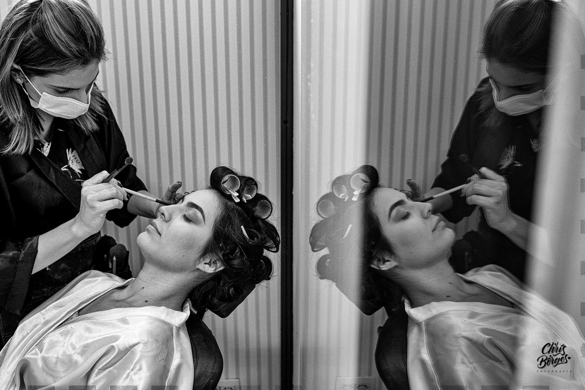 noiva maquiando