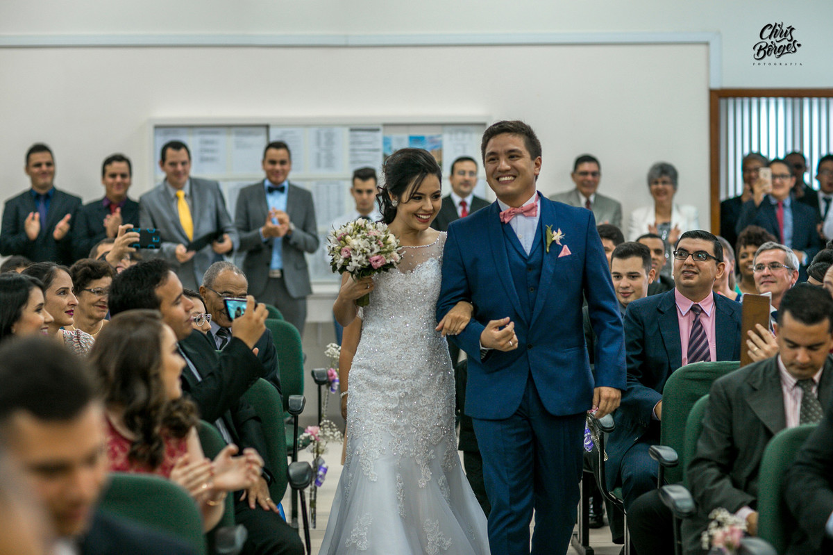 entrada dos noivos na igreja