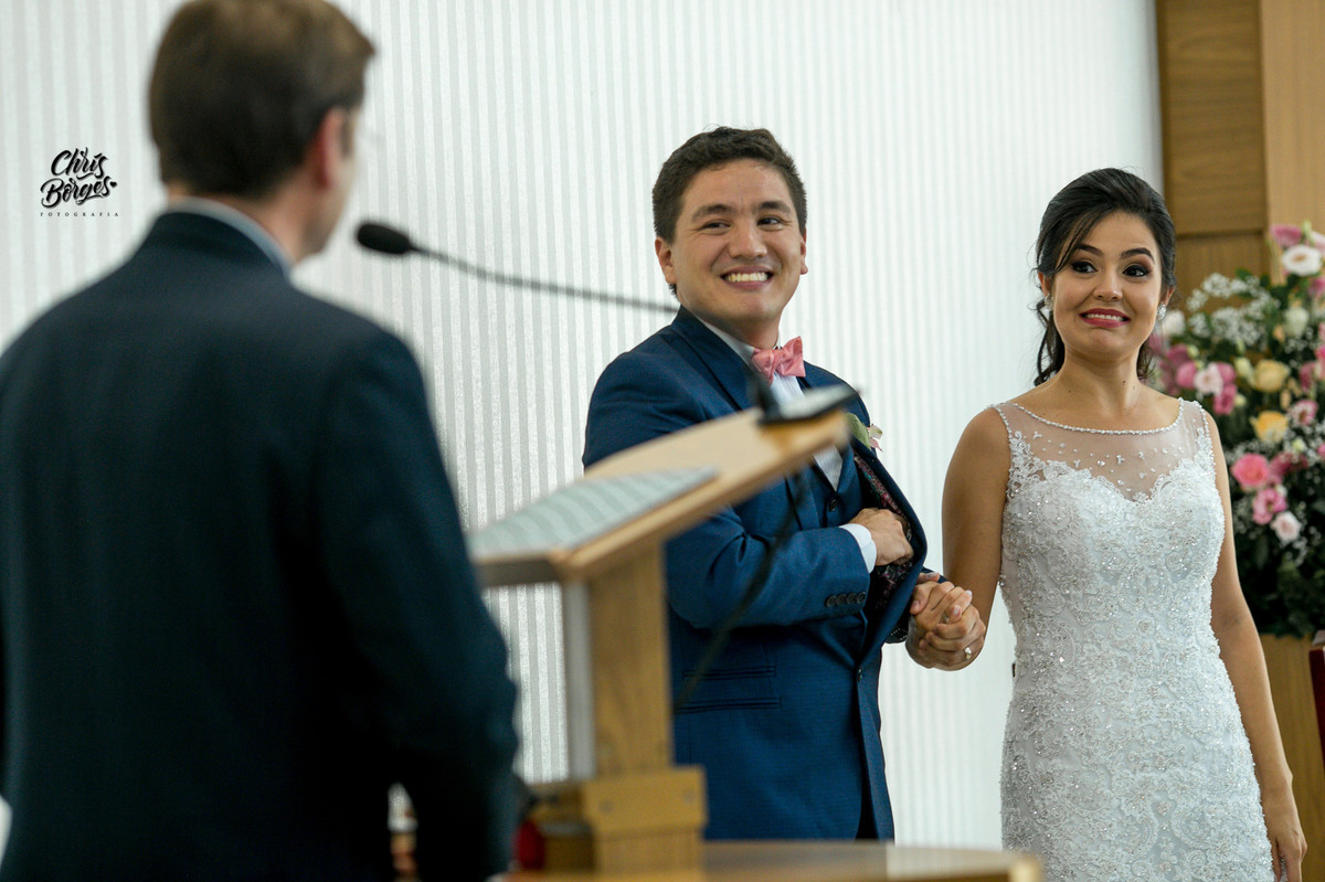 noiva sendo engraçada