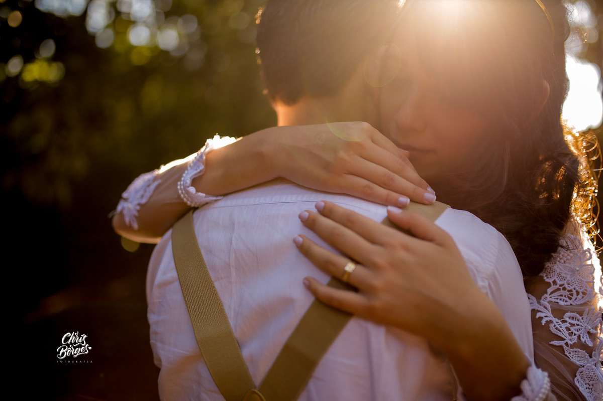 noivos se abraçando