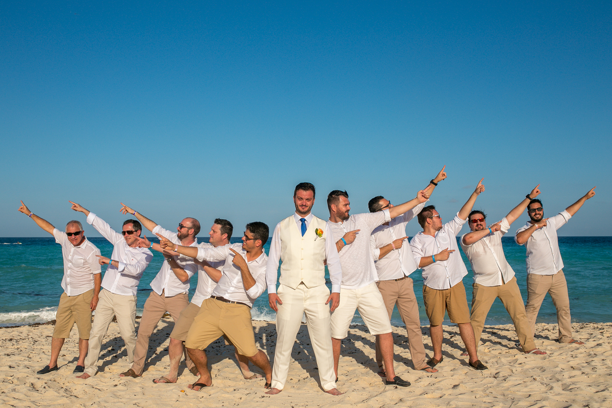 padrinhos fazendo pose