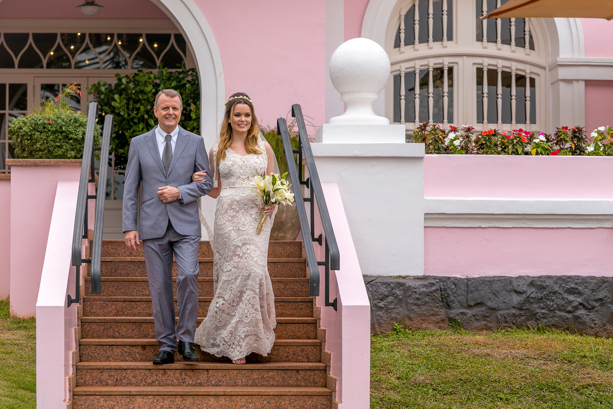 entrada da noiva com seu pai