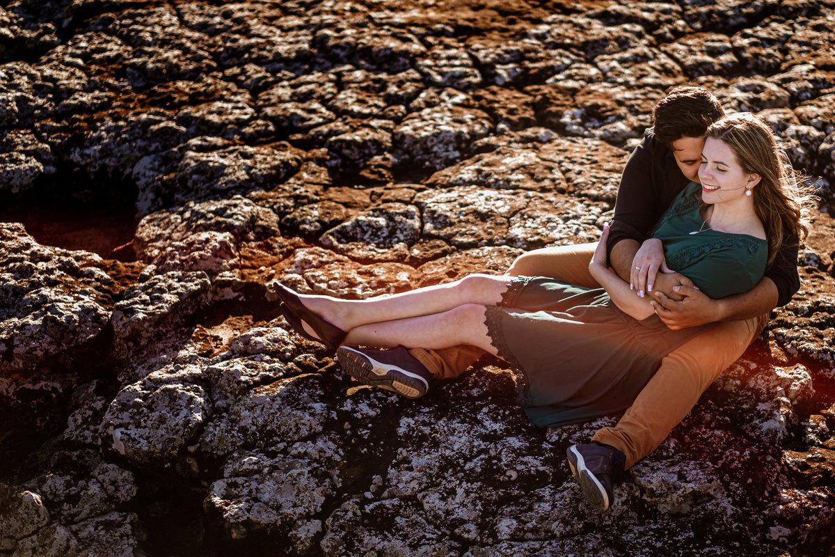 noivos no topo do morro em Itacurubi de la Cordillera