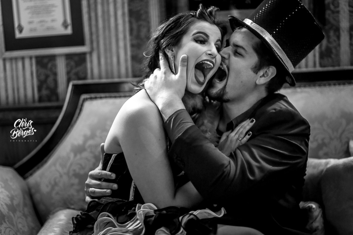 o mágico e sua assistente