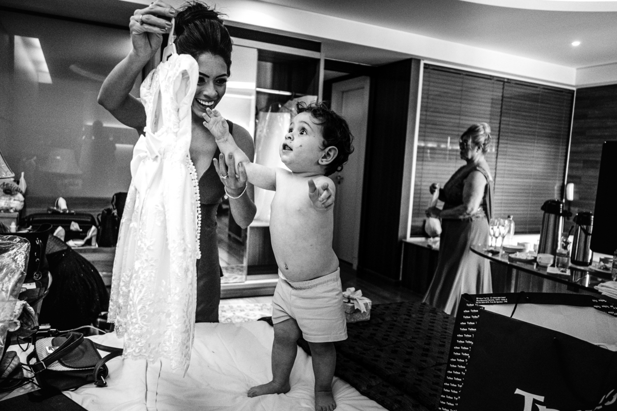 daminha querendo o seu vestido no making of