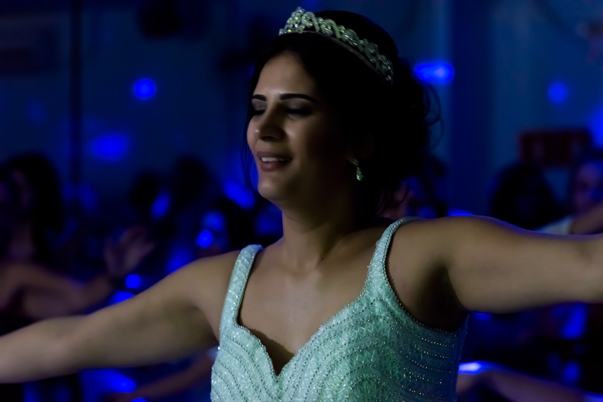 Fotos de Casamento na Gruta Alphaville foto da noiva dançando na festa