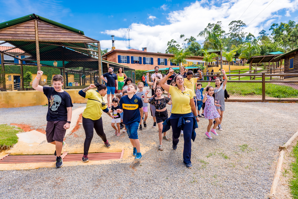 foto aniversário infantil no Pet Zoo, aniversário infantil no Pet Zoo, fotografia de aniversário infantil no Pet Zoo, aniversário no parque, aniversário no zoo, aniversário na fazenda, aniversário com animais, foto an iversário em Cotia