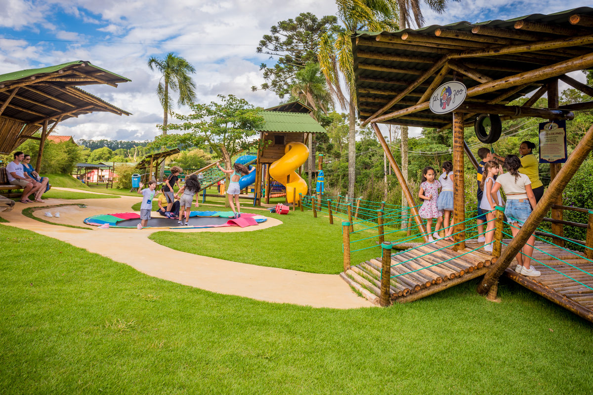 foto aniversário infantil no Pet Zoo, aniversário infantil no Pet Zoo, fotografia de aniversário infantil no Pet Zoo, aniversário no parque, aniversário no zoo, aniversário na fazenda, aniversário com animais, foto an iversário em Cotia