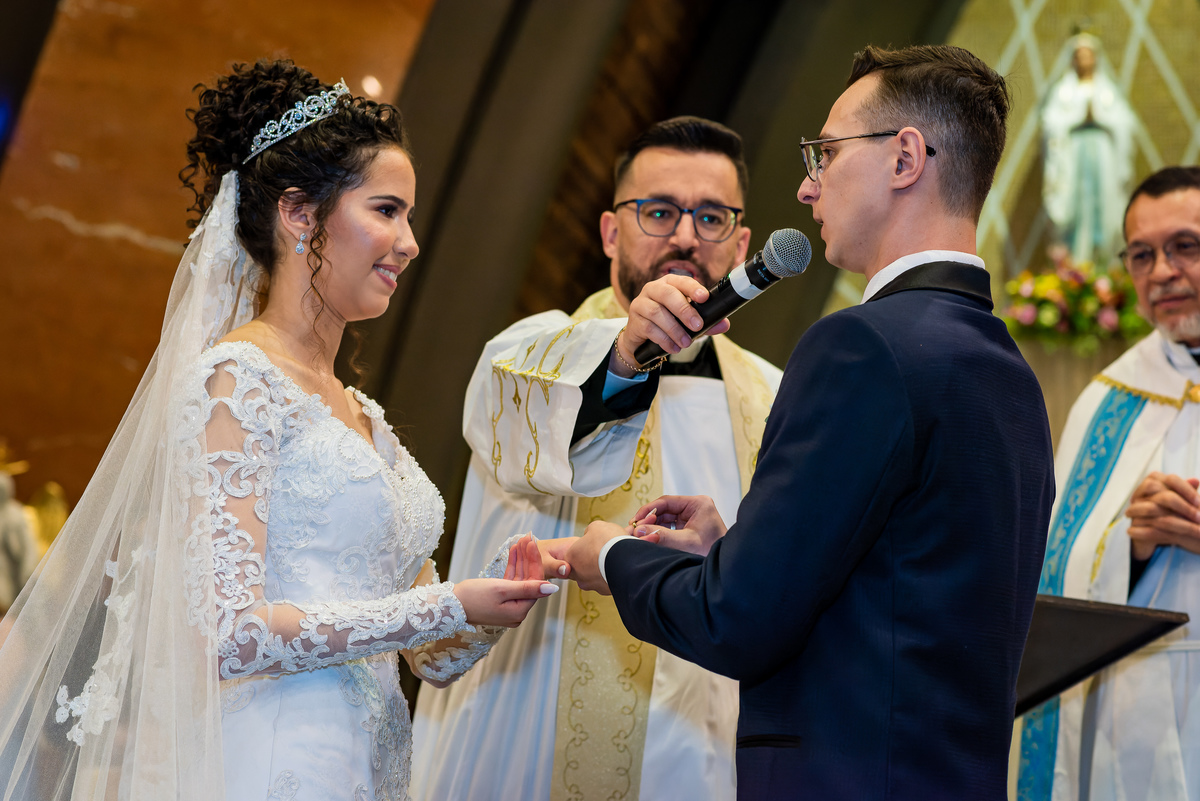 foto da cerimônia de casamento na igreja, foto casamento igreja nossa senhora de Lourdes Alphaville, foto casamento Alphaville, foto casamento estação 840 Osasco, foto estação 840 Osasco, foto igreja nossa senhora de lourdes