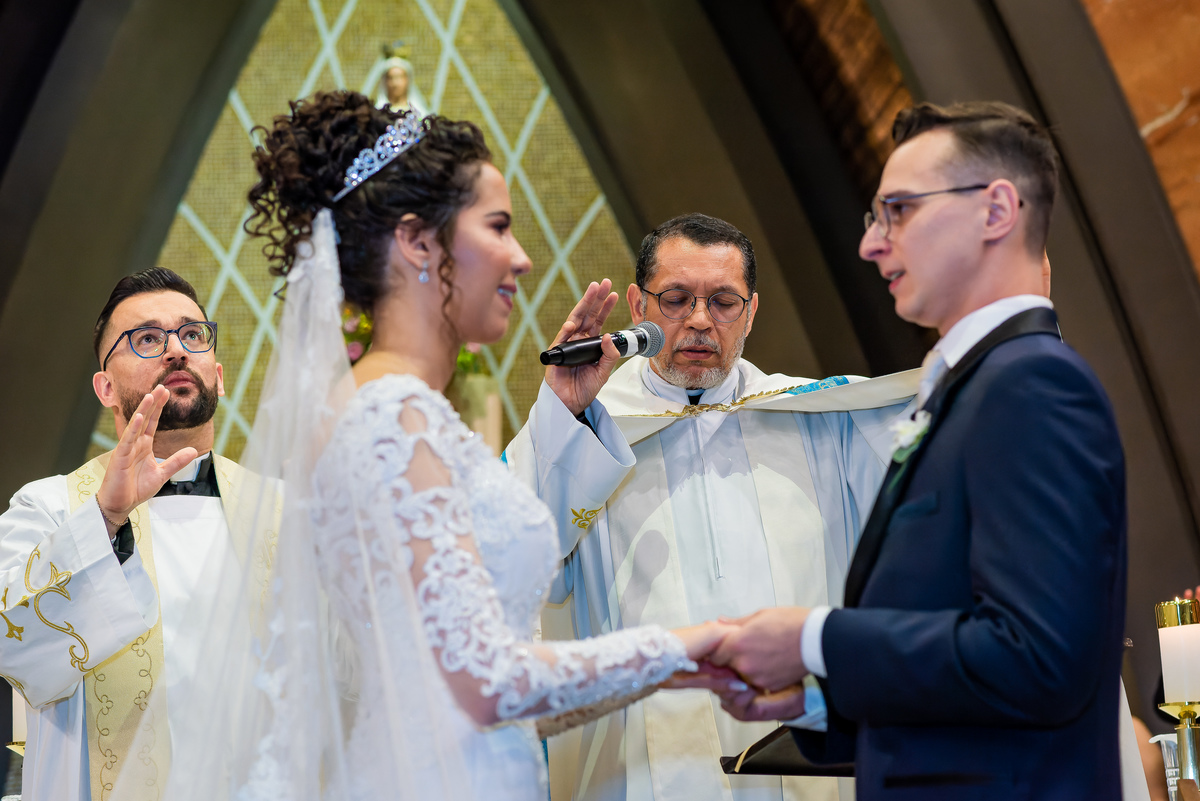 foto da cerimônia de casamento na igreja, foto casamento igreja nossa senhora de Lourdes Alphaville, foto casamento Alphaville, foto casamento estação 840 Osasco, foto estação 840 Osasco, foto igreja nossa senhora de lourdes