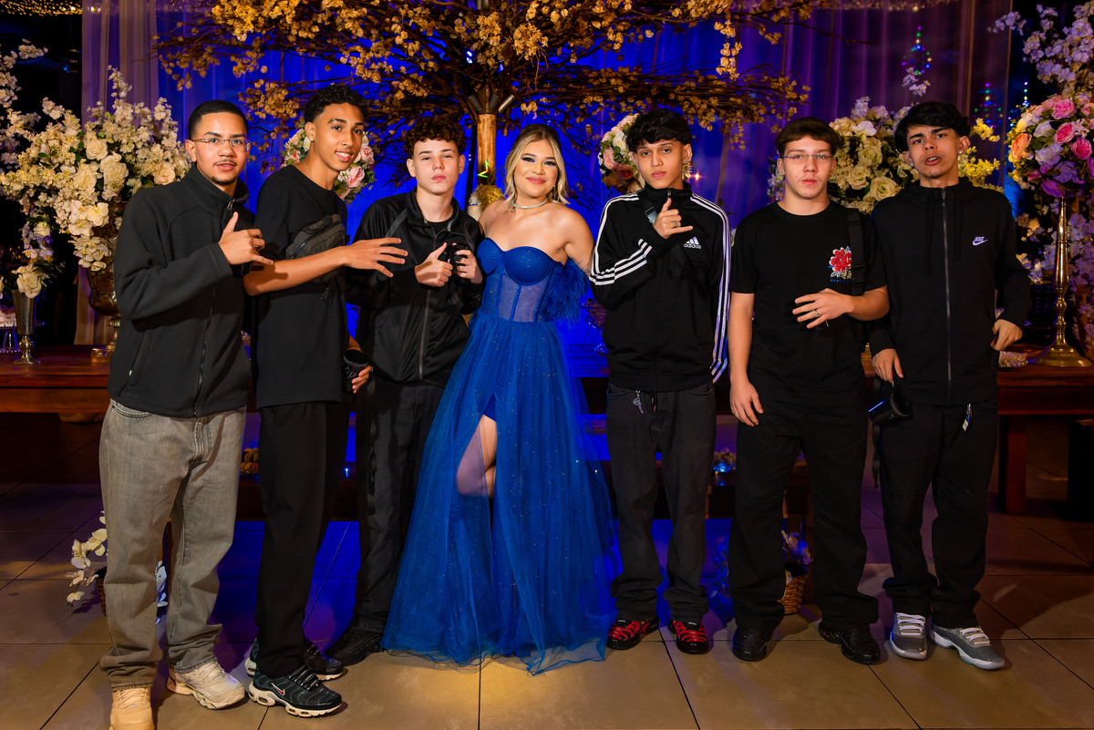 foto 15 anos, foto 15 anos em Alphaville, foto 15 anos em São Paulo, foto com helicóptero, foto no buffet villa baruc, foto 15 anos no buffet villa baruc, villa baruc, foto debutante, fotografia 15 anos em Alphaville, fotografia 15 anos em São Paulo